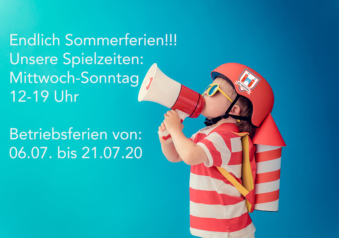 Kind mit Rakete und Megafon